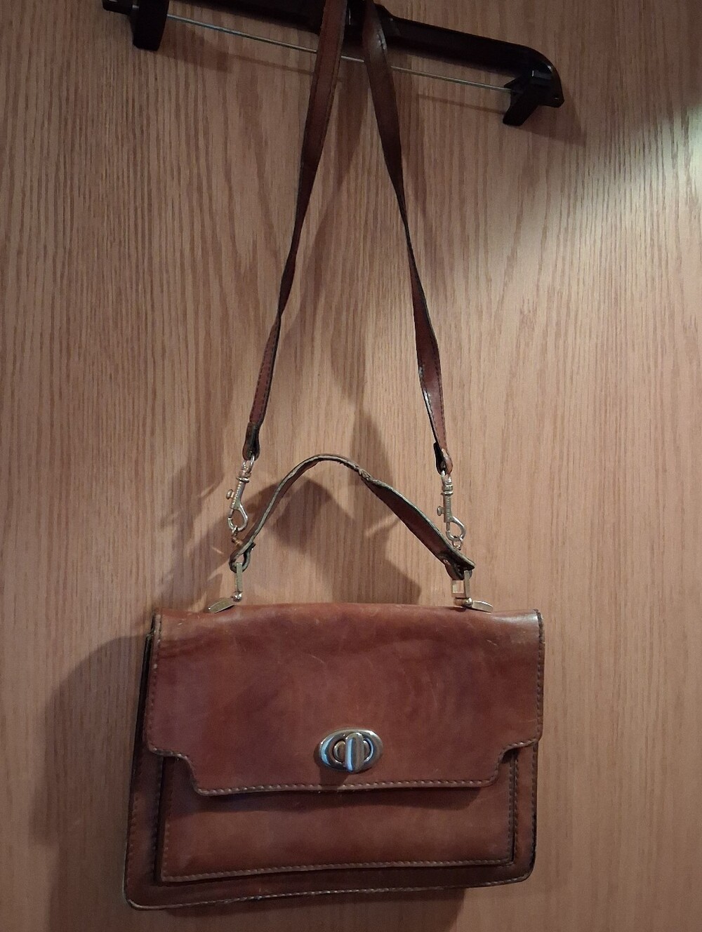 F.lli Mugnai Firenze  vintage Italian leather crossbody bag purse, brown Stylish